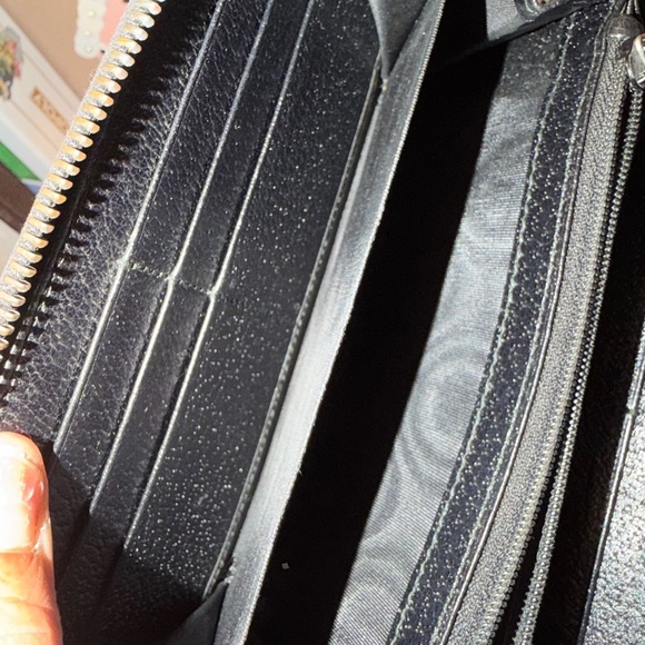 ⭐️⭐️Vintage Gucci GG Marmont Long Zip-around Wallet - Picture 9 of 13